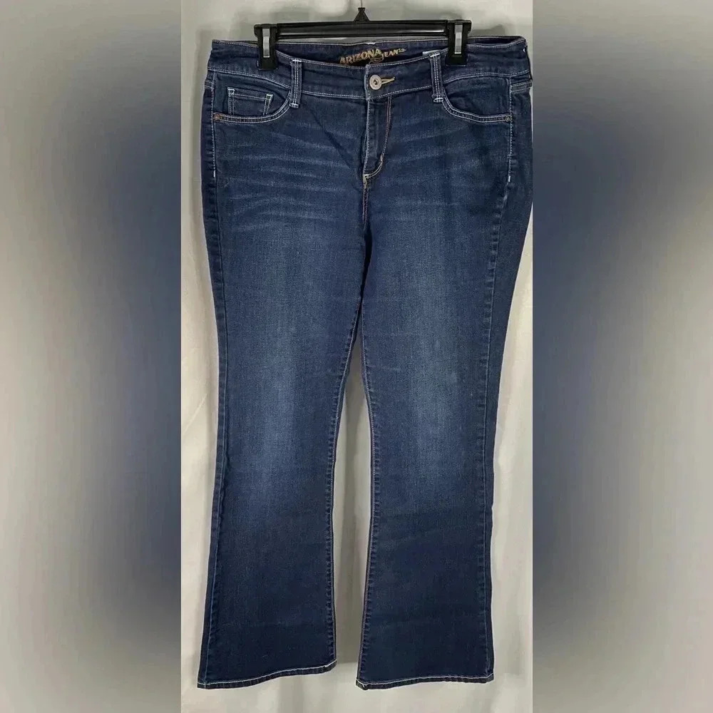 Arizona Jeans Co. women’s boot cut curvy fit junior plus jeans